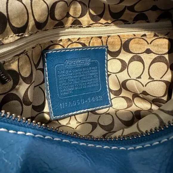 Coach Navy and Cream Satchel - Picture 6 of 14